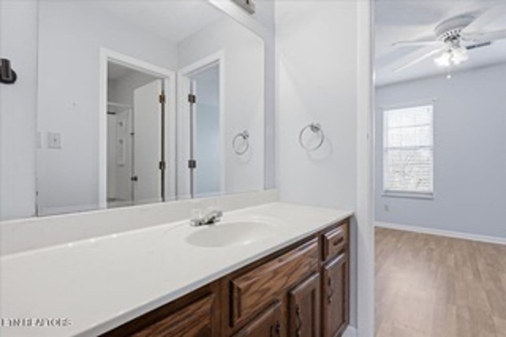 Knoxville House: 8941 Colchester Ridge Road