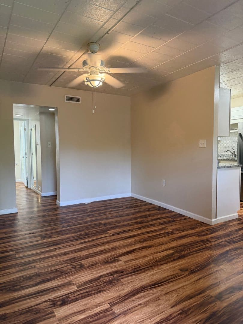 Knoxville House: 614 Agnes Ave.  Apt. #4