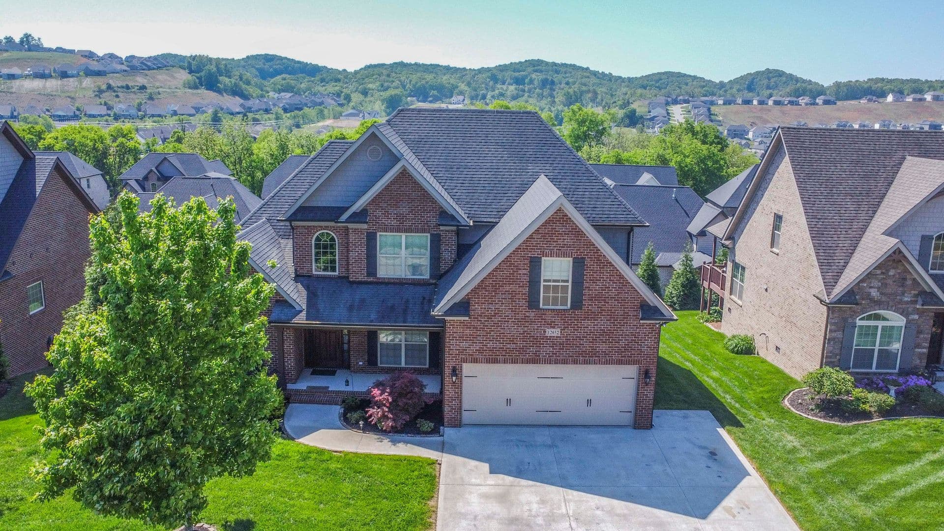 Knoxville House: 12032 Poplar Meadow Lane