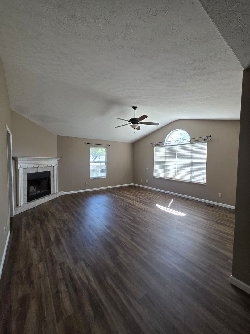 Maryville House: 1012 Willow Creek Circle
