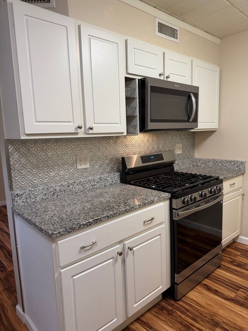 Knoxville House: 614 Agnes Ave.  Apt. #4