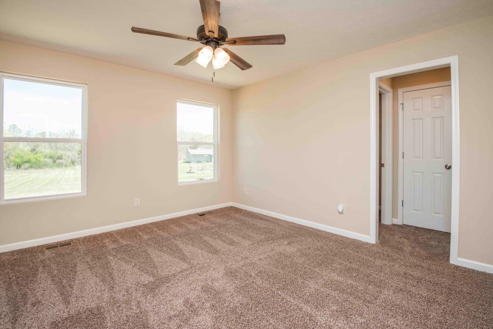 Knoxville House: 7206 Della Drive