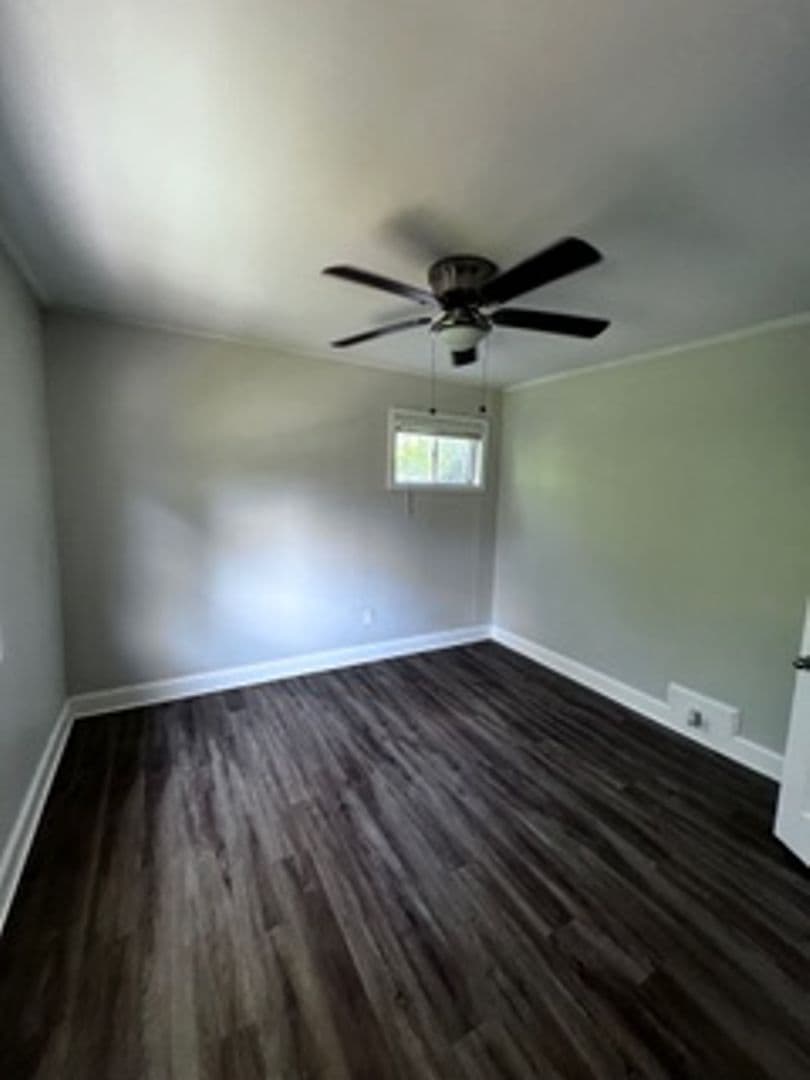 Oak Ridge Townhome: 221 West Fairview Road