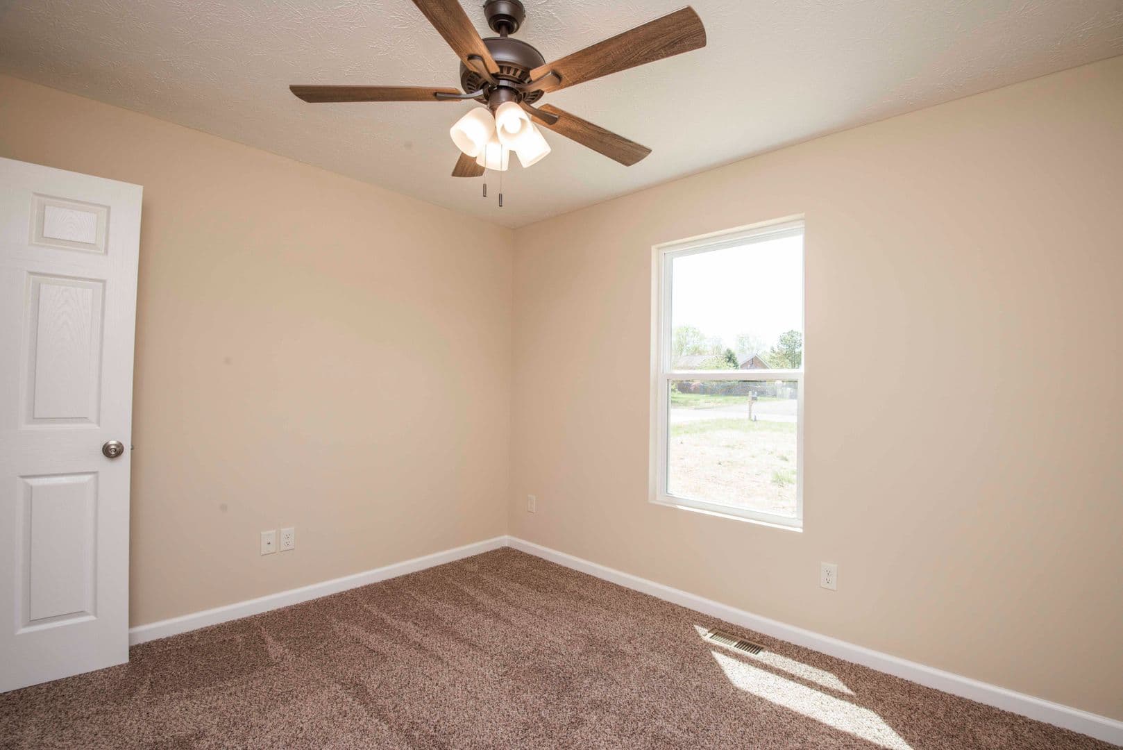 Knoxville House: 7206 Della Drive