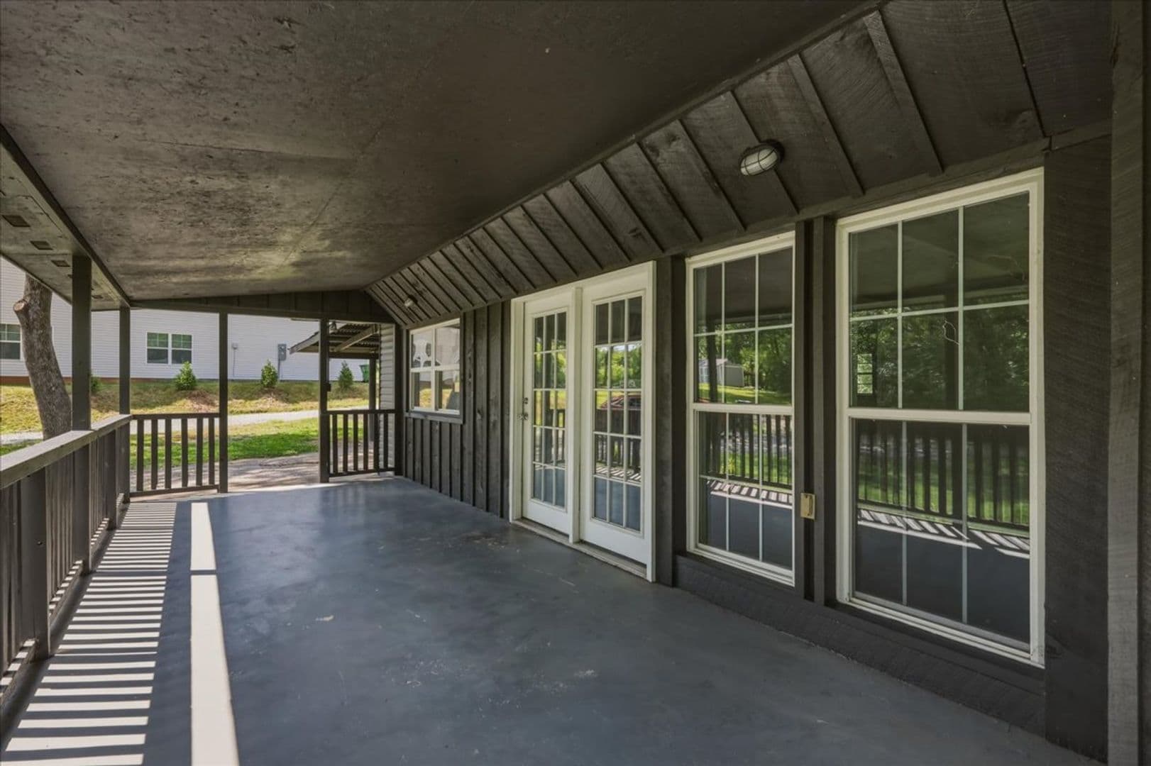 Maryville House: 753 Maple Grove St
