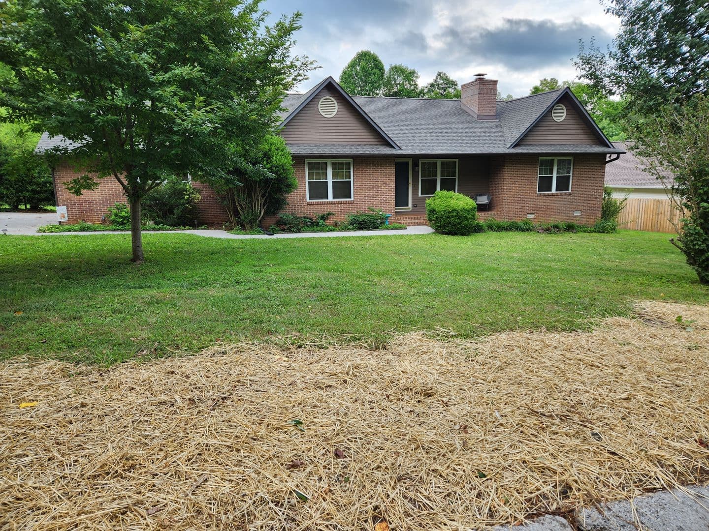 Maryville House: 3232 Fairoaks Drive