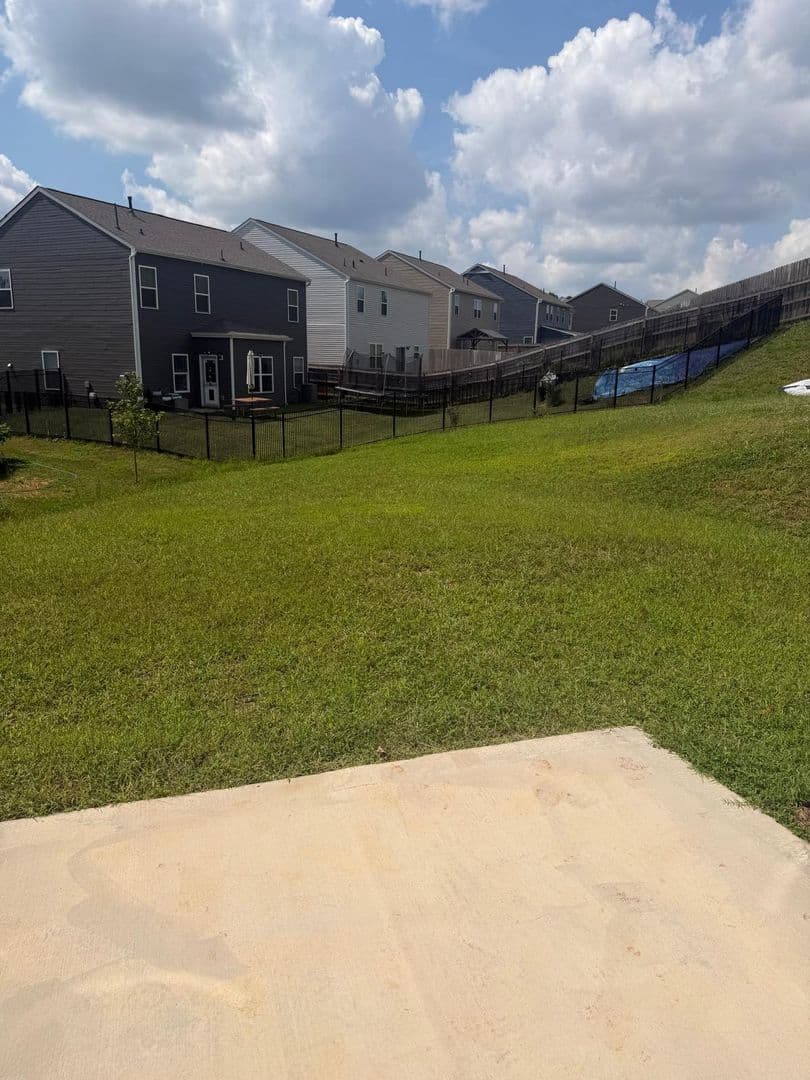 Knoxville House: 915 Utopia Lane