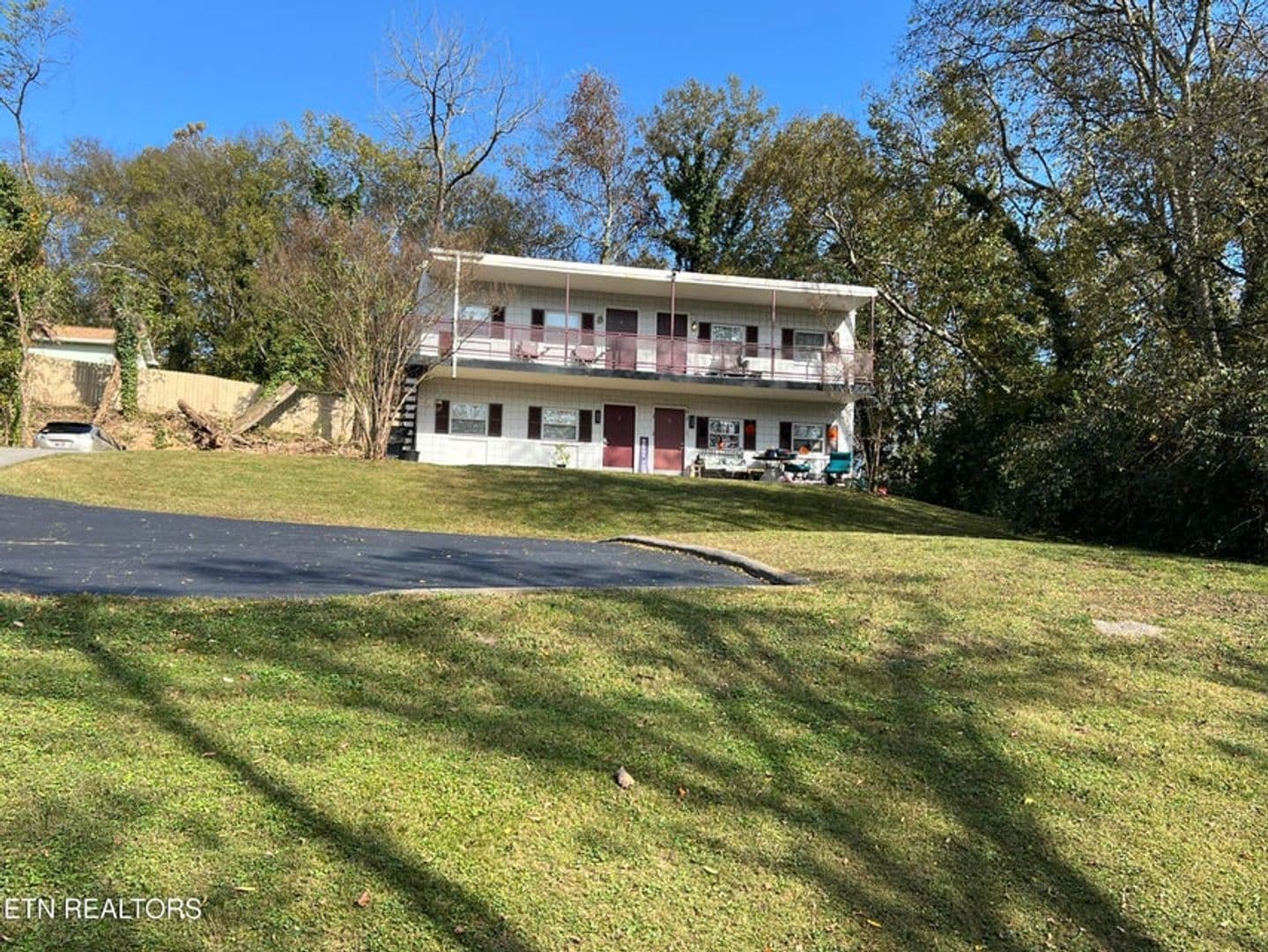 Knoxville House: 614 Agnes Ave.  Apt. #4
