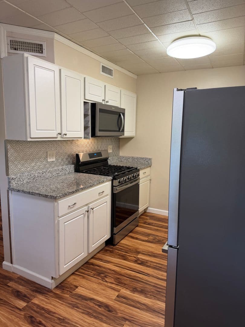 Knoxville House: 614 Agnes Ave.  Apt. #4