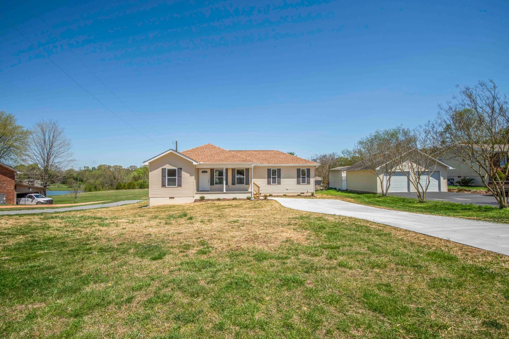 Knoxville House: 7206 Della Drive