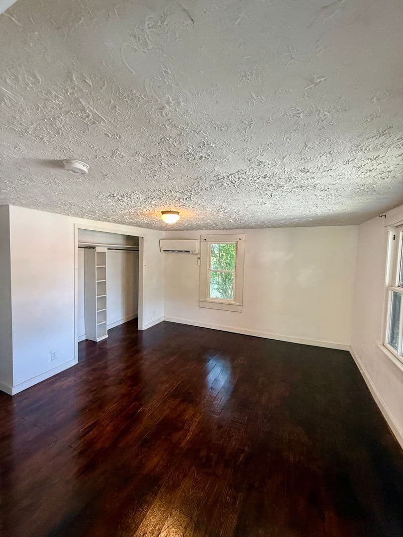 Loudon House: 1116 Freedman Street