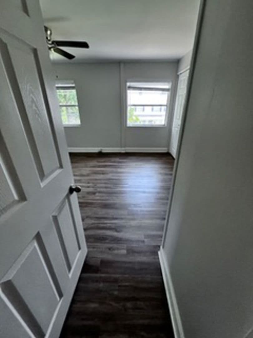 Oak Ridge Townhome: 221 West Fairview Road