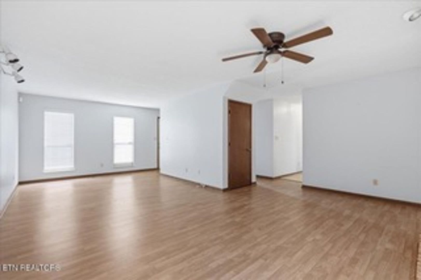 Knoxville House: 8941 Colchester Ridge Road