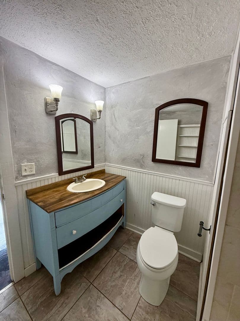 Loudon House: 1116 Freedman Street