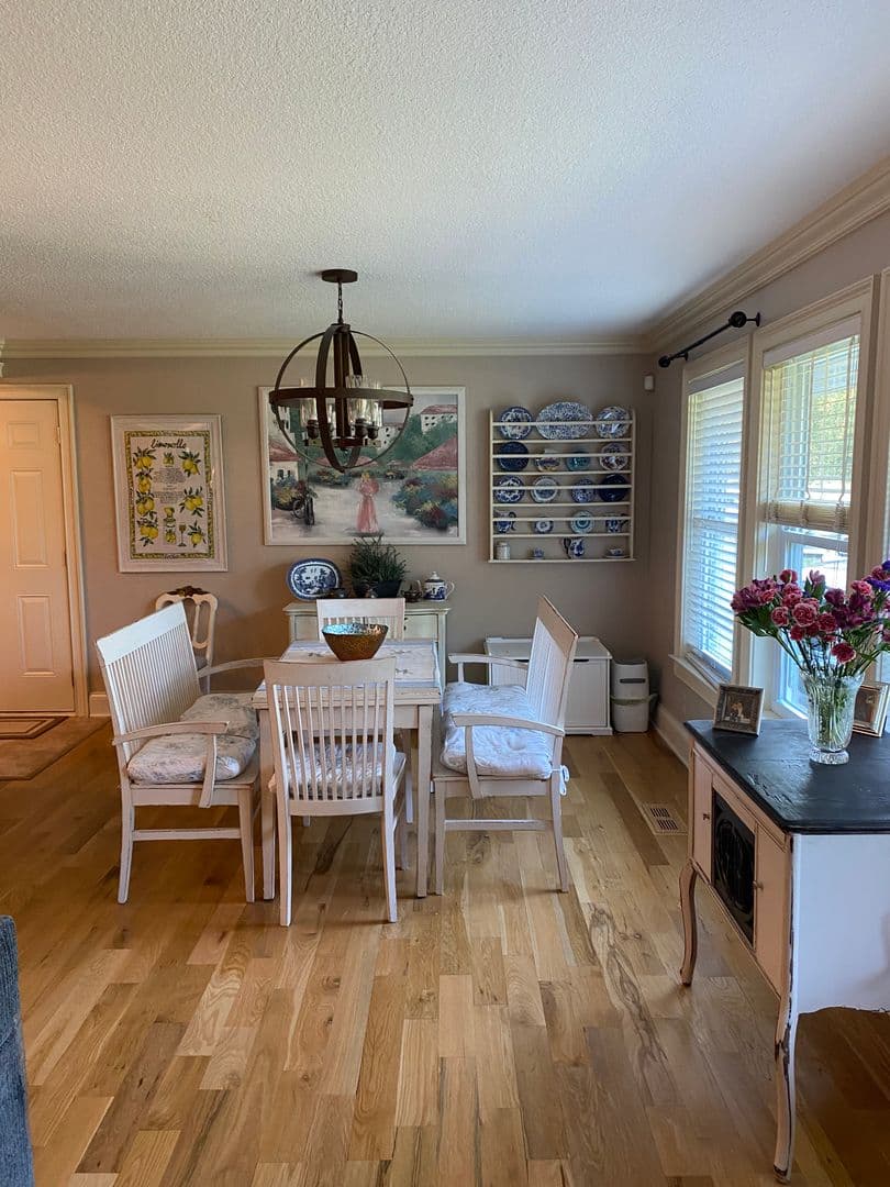 Knoxville House: 10928 Dundee Road