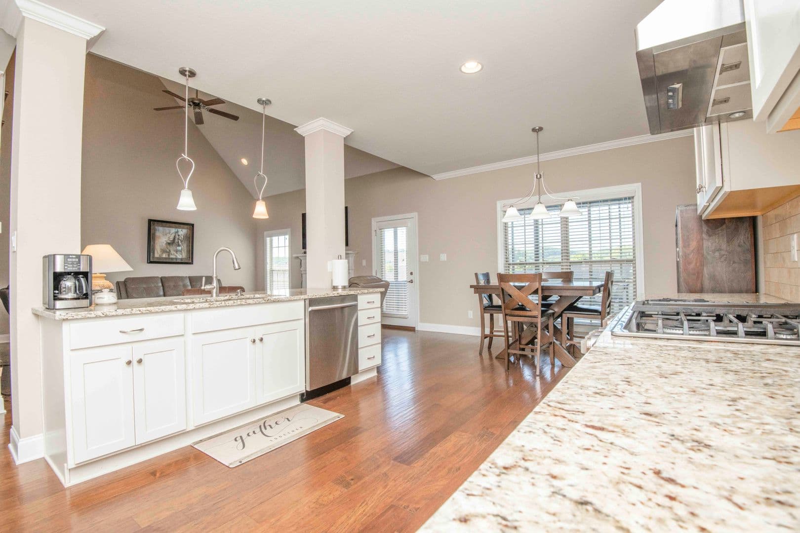 Knoxville House: 12032 Poplar Meadow Lane