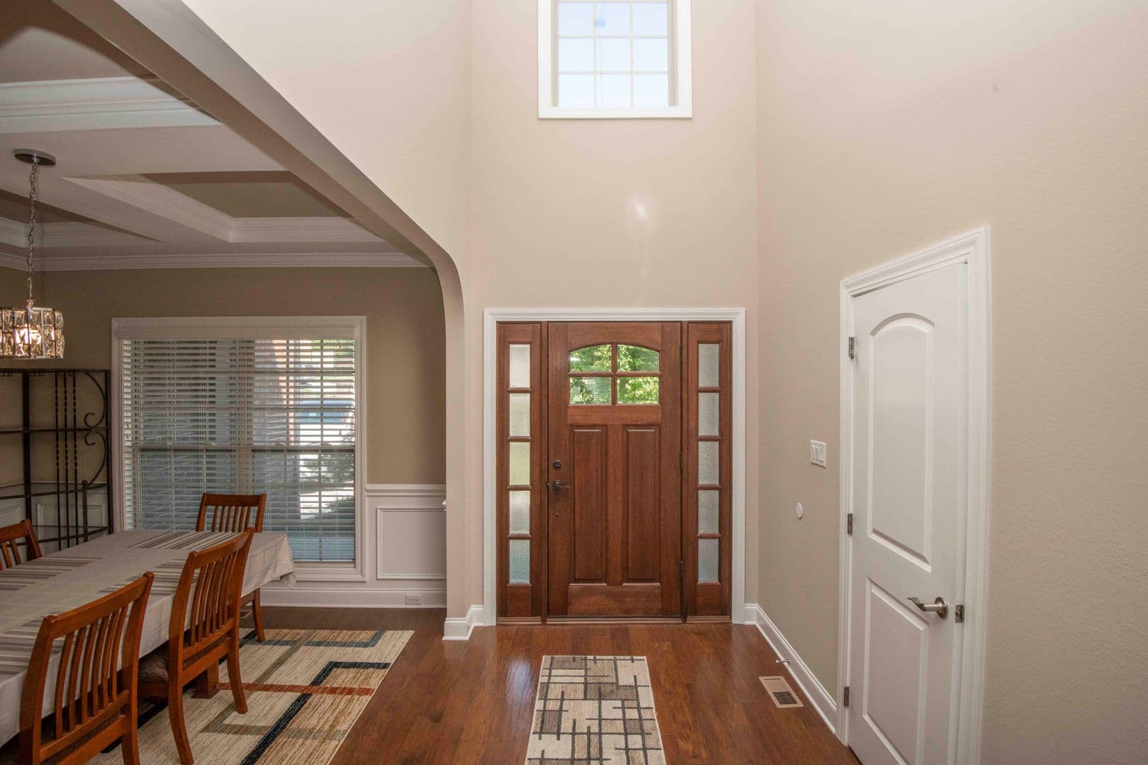 Knoxville House: 12032 Poplar Meadow Lane