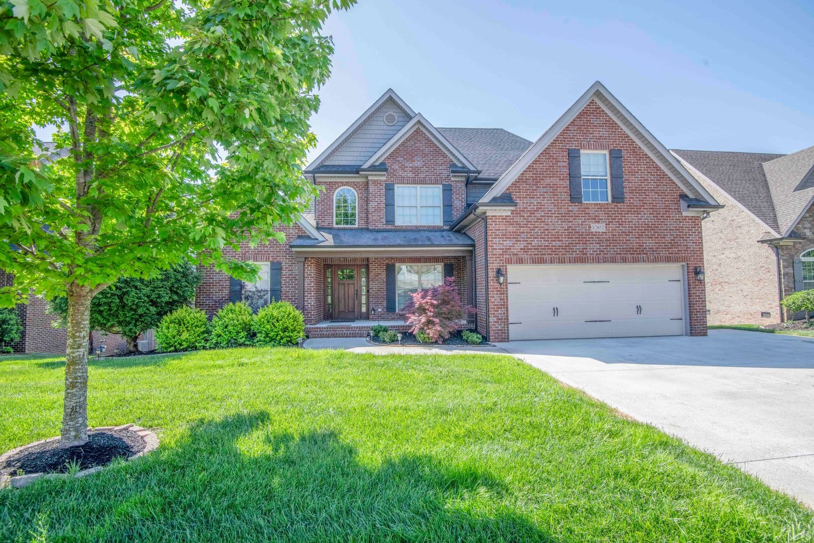 Knoxville House: 12032 Poplar Meadow Lane