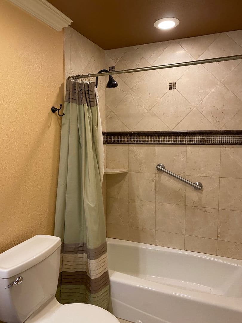 Knoxville House: 10928 Dundee Road