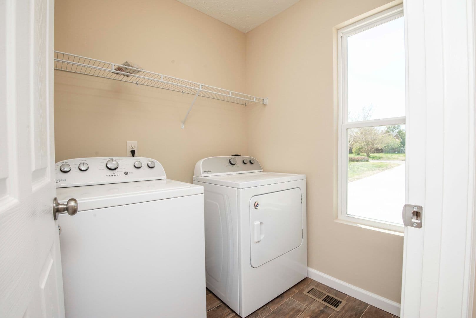 Knoxville House: 7206 Della Drive