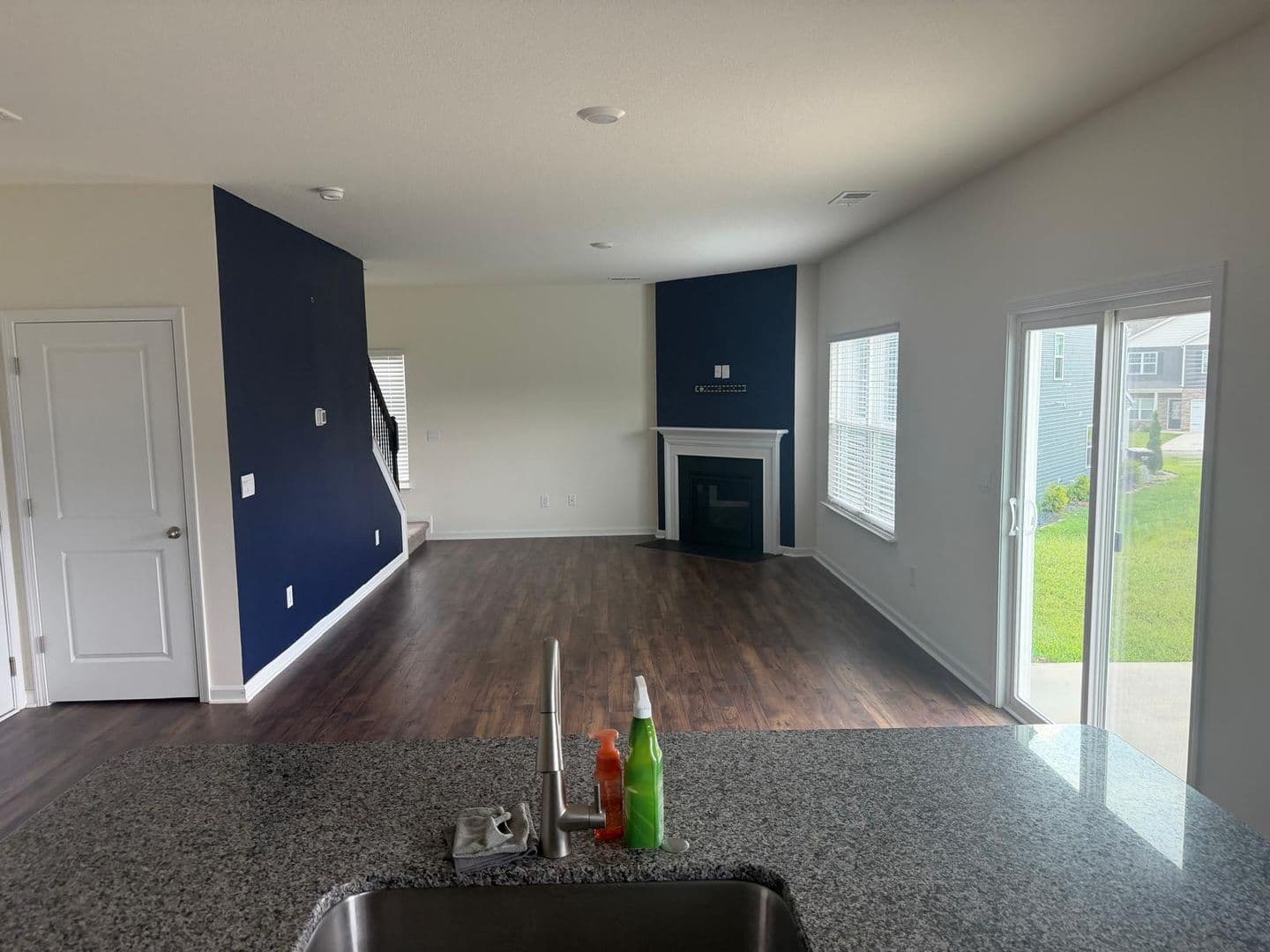 Knoxville House: 915 Utopia Lane