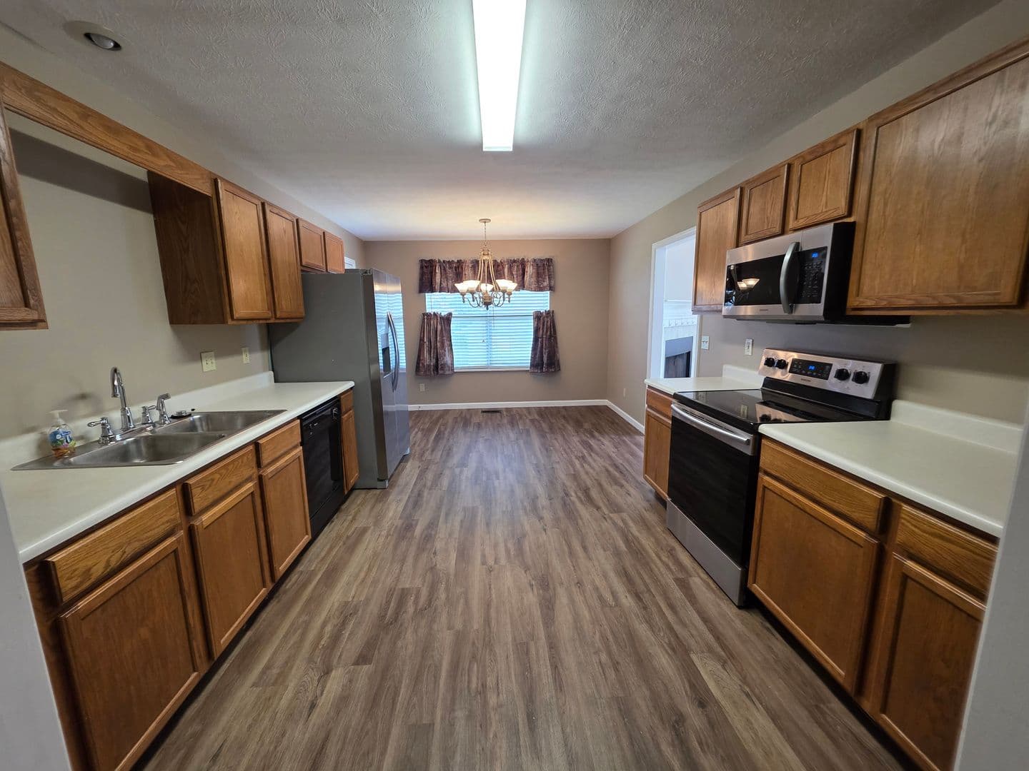Maryville House: 1012 Willow Creek Circle