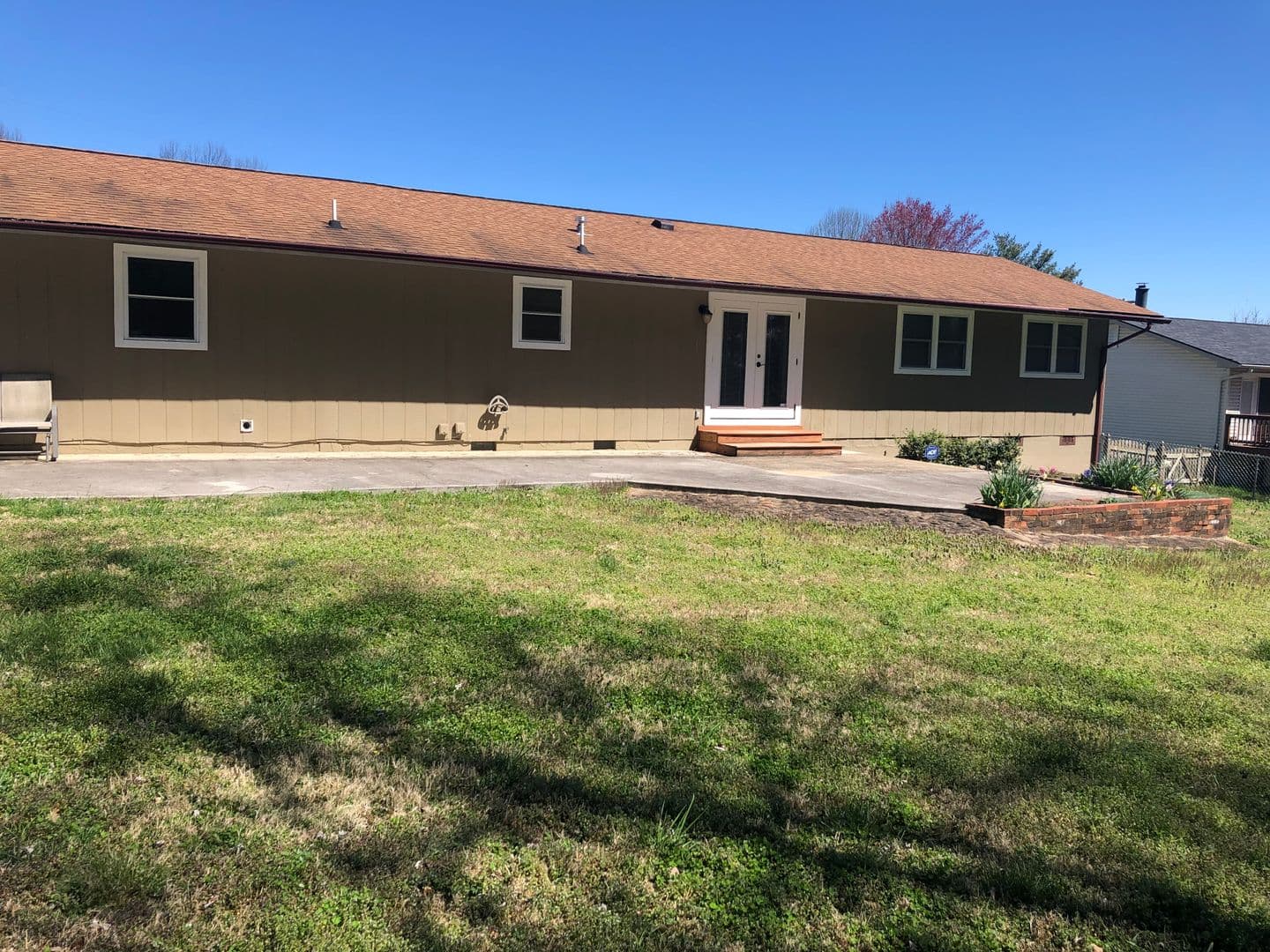 Knoxville House: 10928 Dundee Road