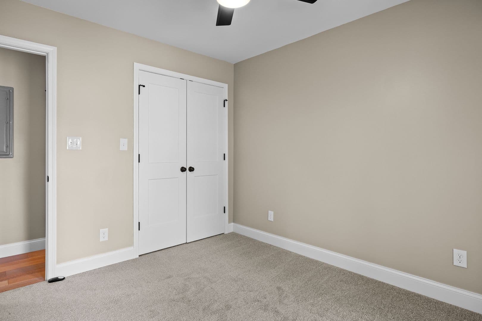 Maryville House: 910 Windlau Court
