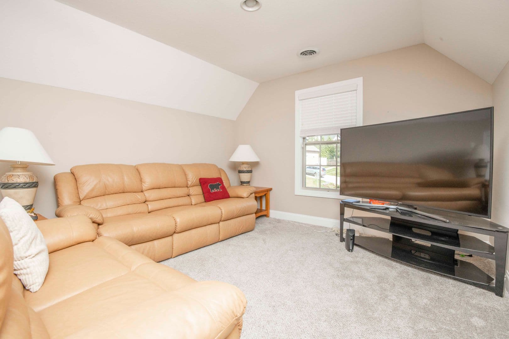 Knoxville House: 12032 Poplar Meadow Lane