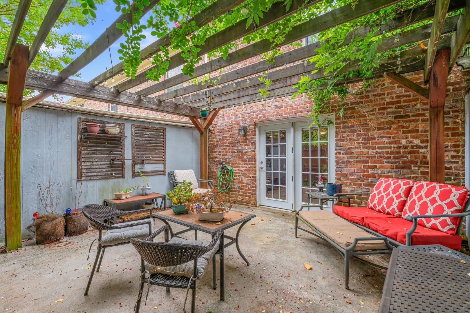 Knoxville House: 7021 Traditional Drive Northwest