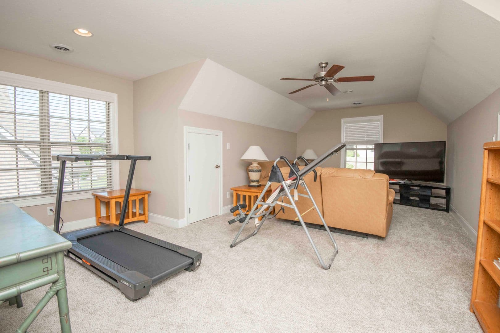 Knoxville House: 12032 Poplar Meadow Lane