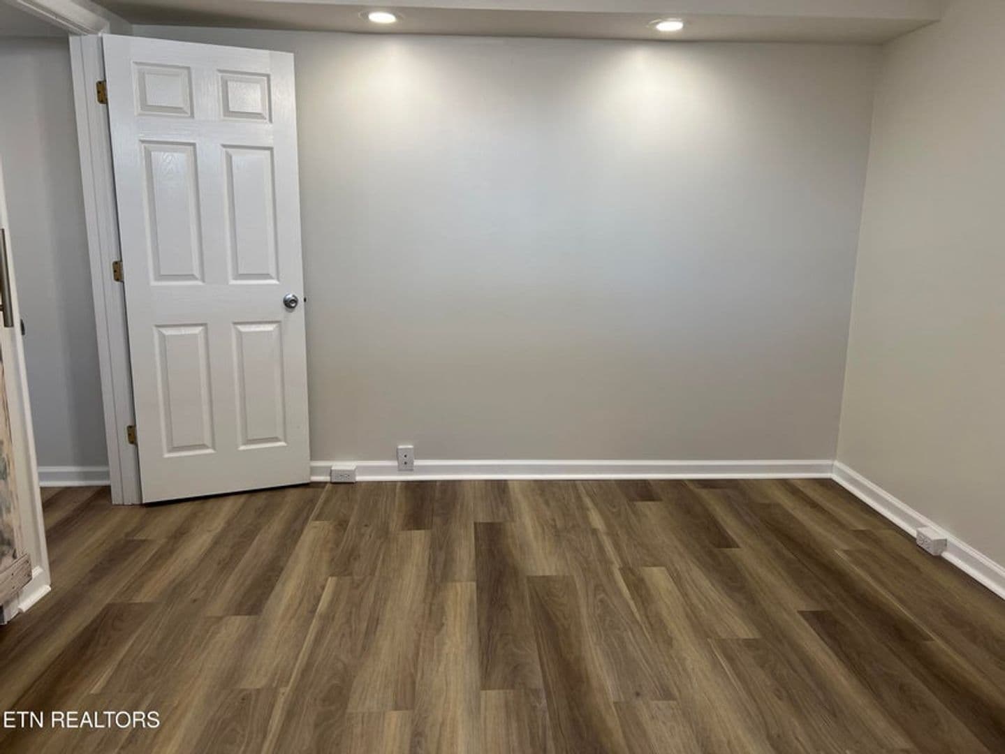 Knoxville House: 614 Agnes Ave.  Apt. #3
