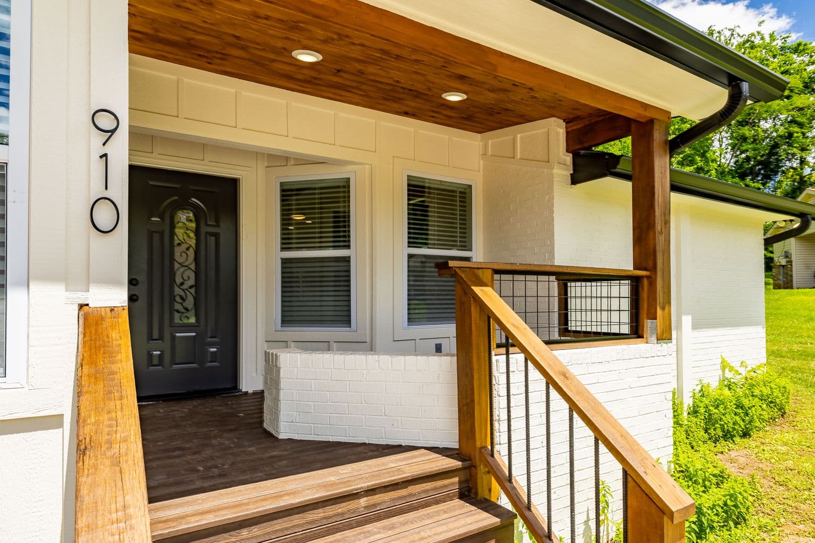 Maryville House: 910 Windlau Court