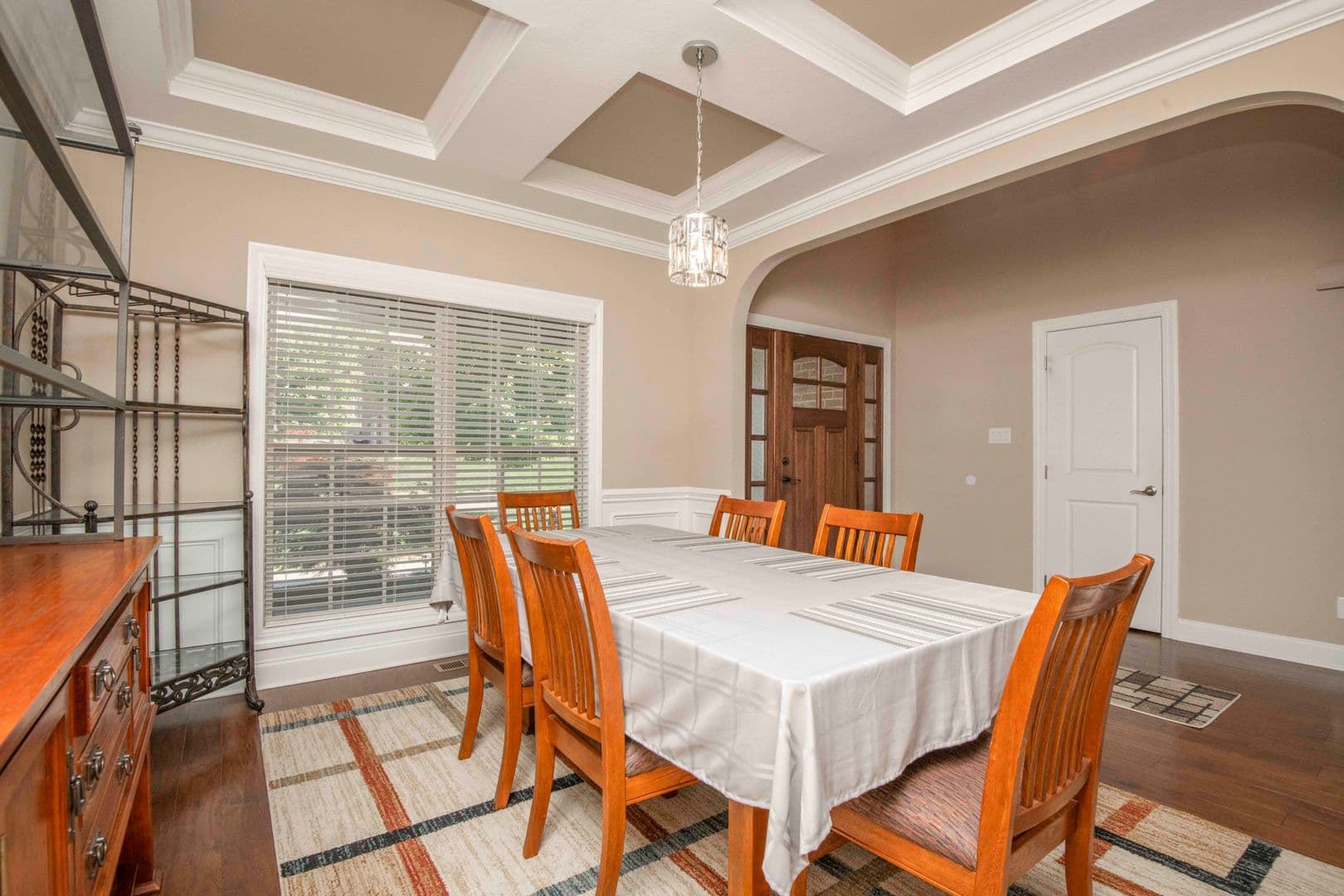 Knoxville House: 12032 Poplar Meadow Lane