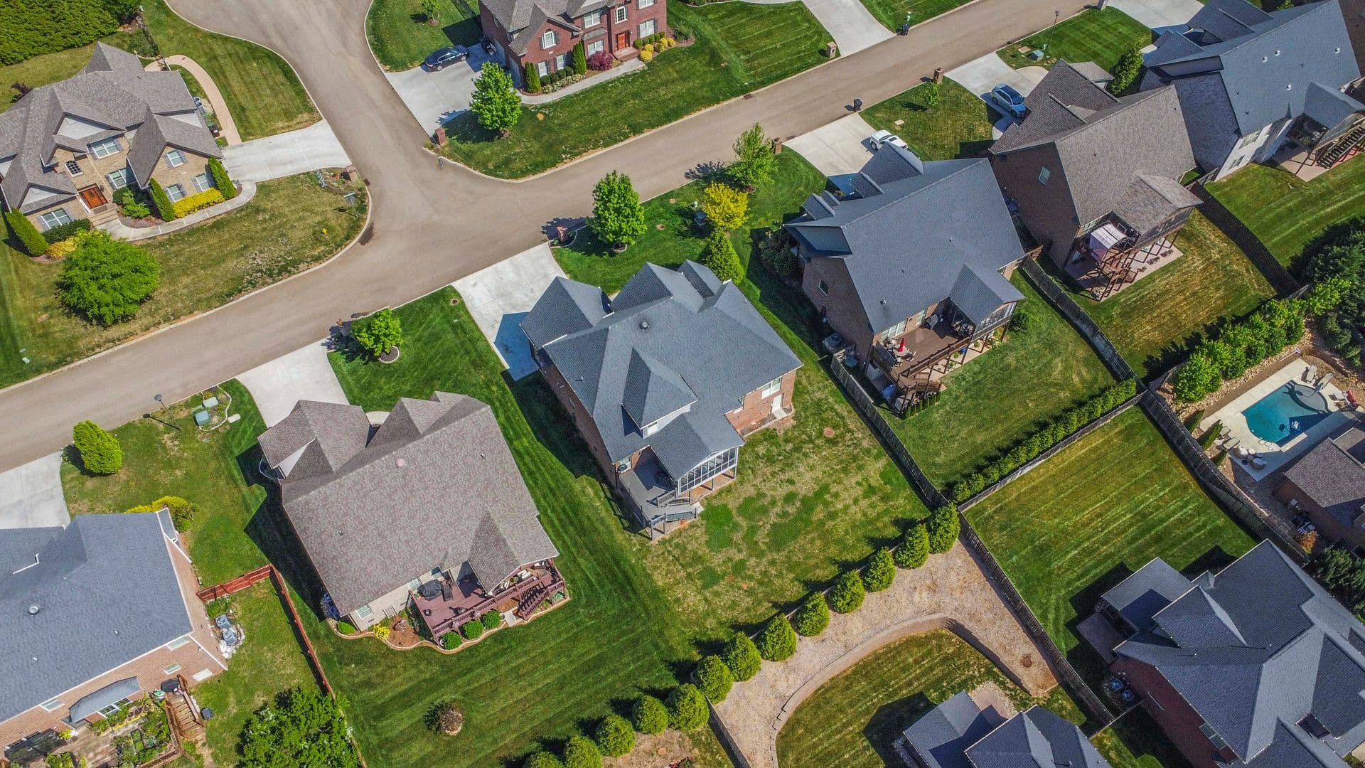 Knoxville House: 12032 Poplar Meadow Lane