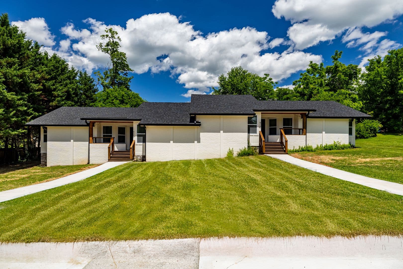 Maryville House: 910 Windlau Court