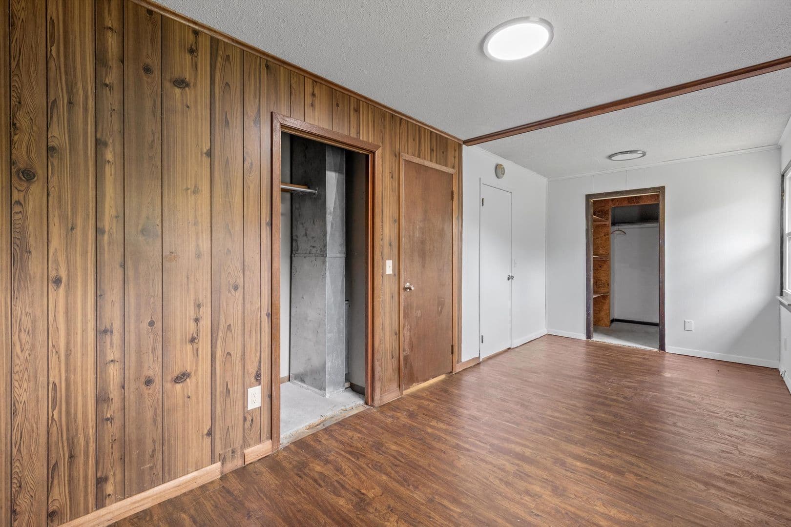 Sevierville House: 2205 Island Boulevard
