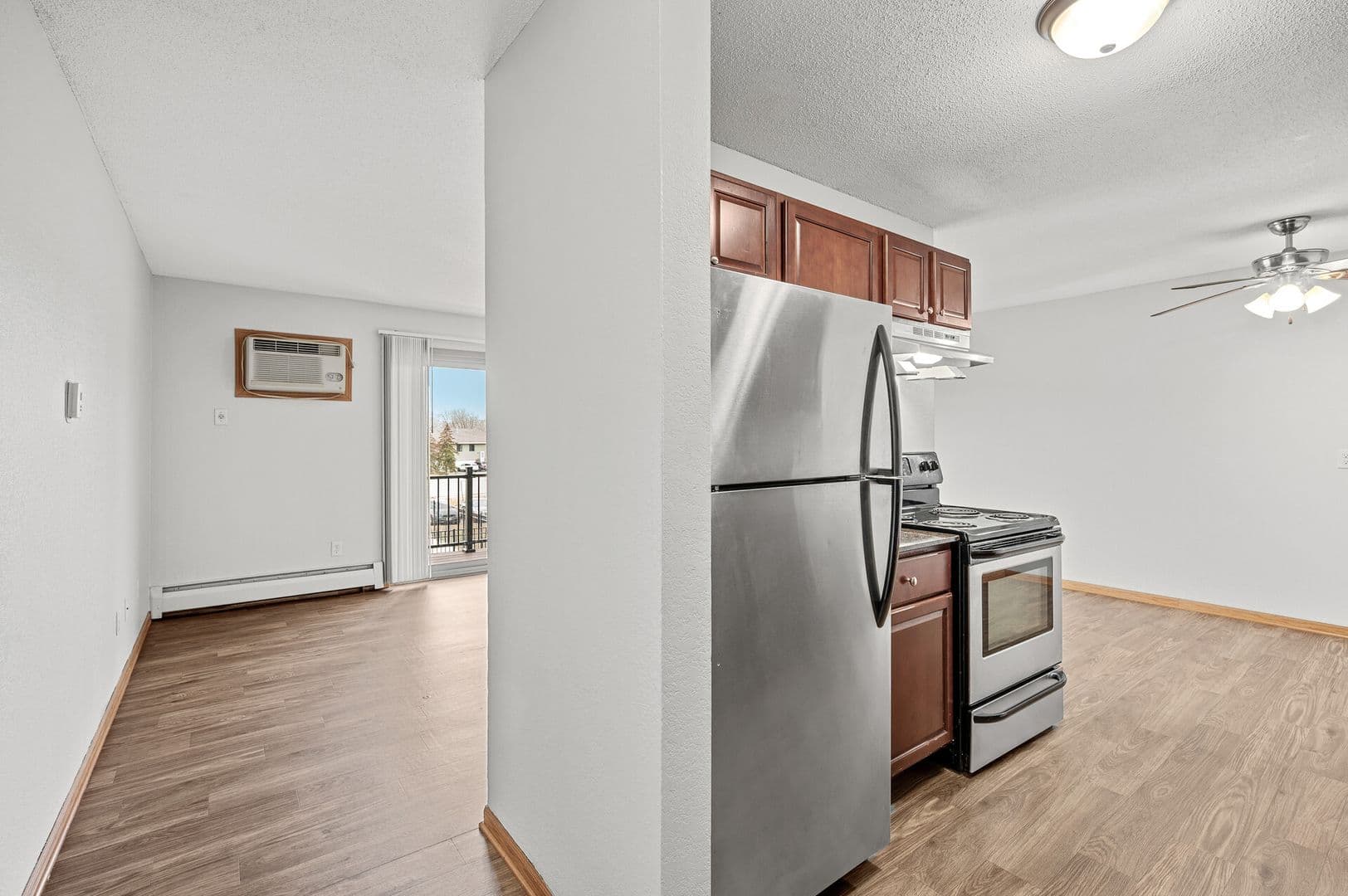 Burnsville Apartment: 12911 County Road 5