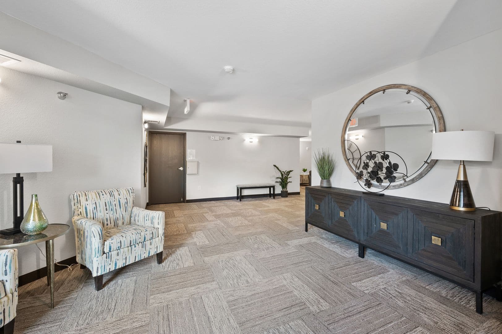 Prior Lake Apartment: 16535 Tranquility Ct SE.