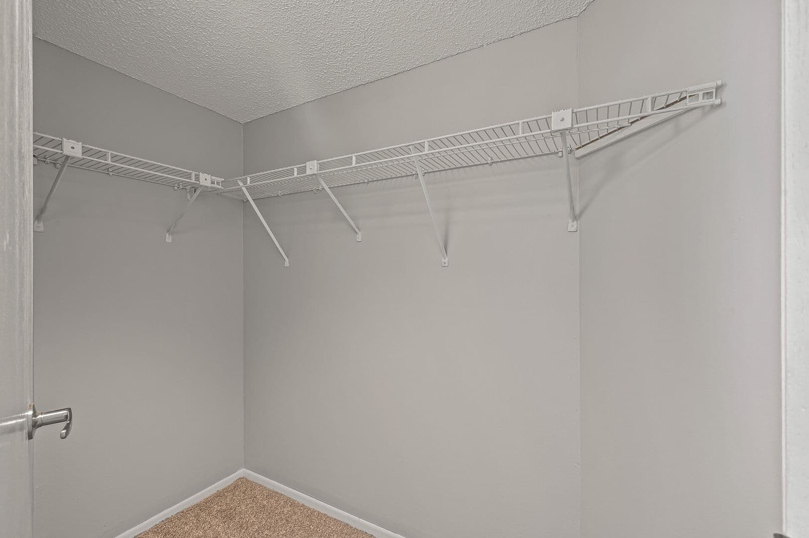St. Paul Apartment: 400 Selby Ave