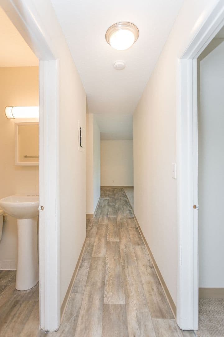 COON RAPIDS Apartment: 2400 109th AVE NW