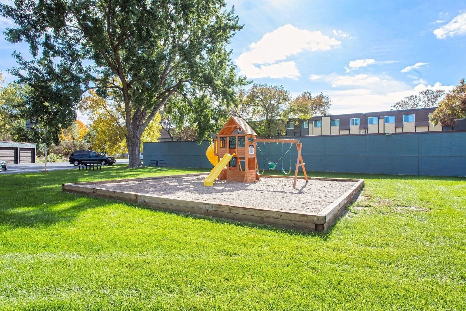 COON RAPIDS Apartment: 2400 109th AVE NW