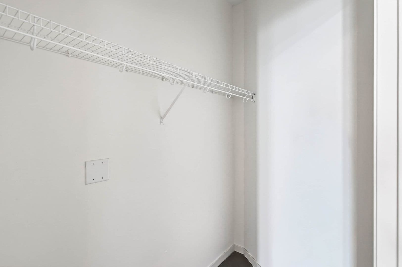 St Louis Park Apartment: 5310 West 16th Street