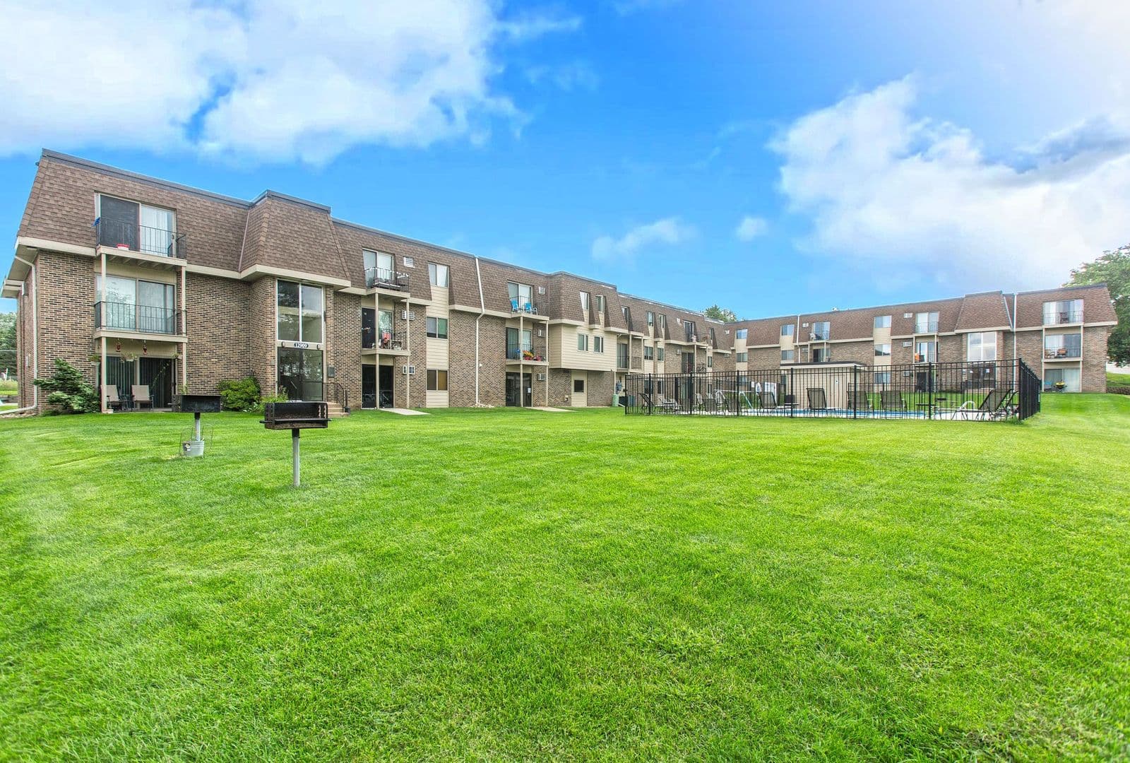 Burnsville Apartment: 12911 County Road 5