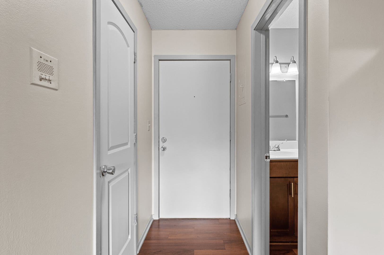 Burnsville Apartment: Cedar Valley Apartments