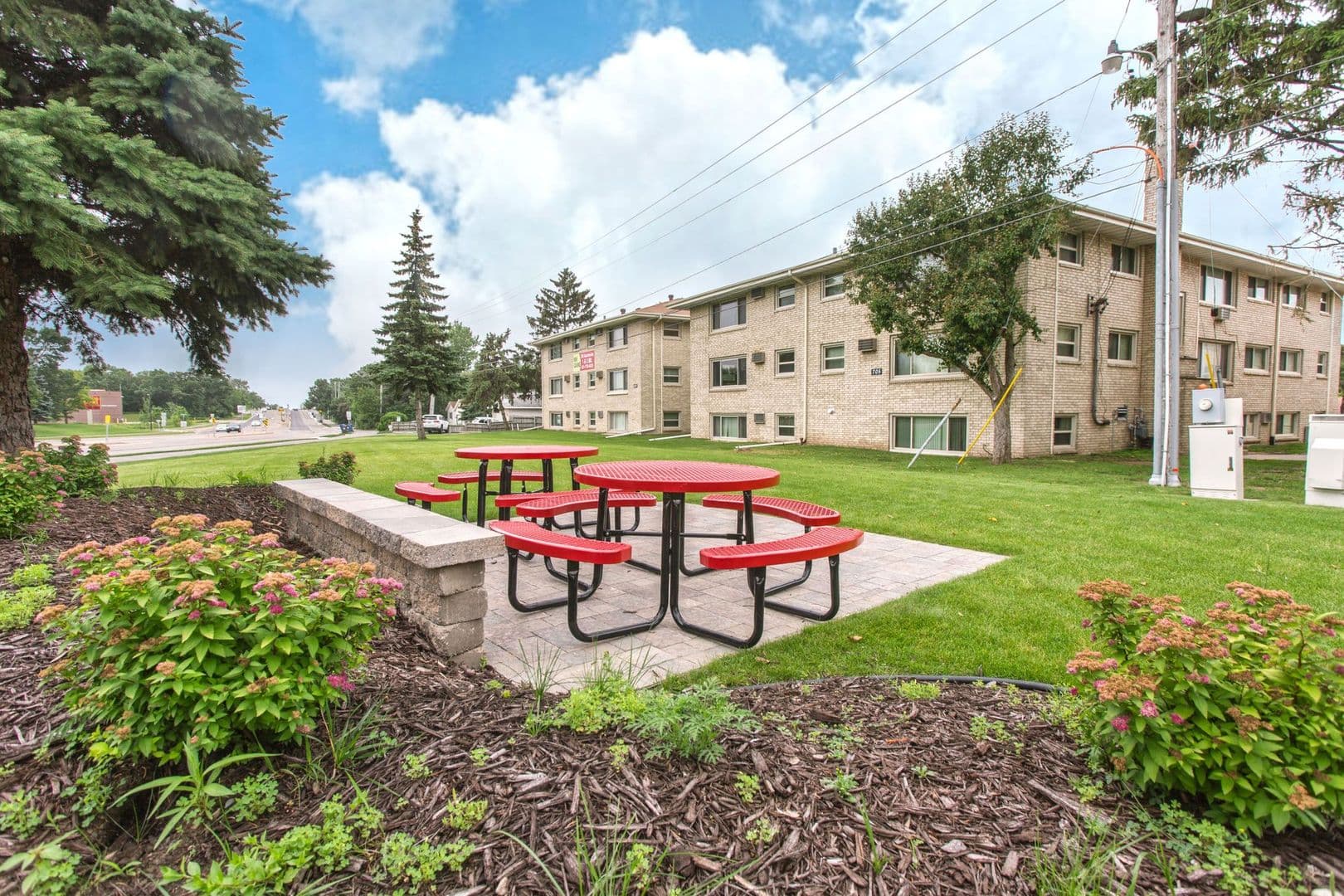 St Paul Apartment: 2244 Minnehaha Ave East