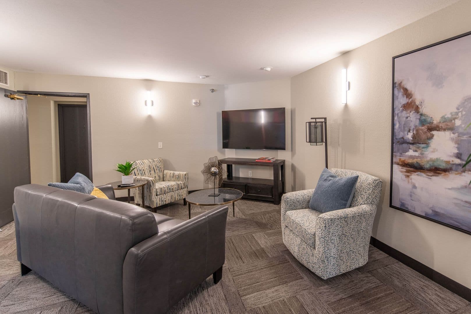Prior Lake Apartment: 16535 Tranquility Ct SE.