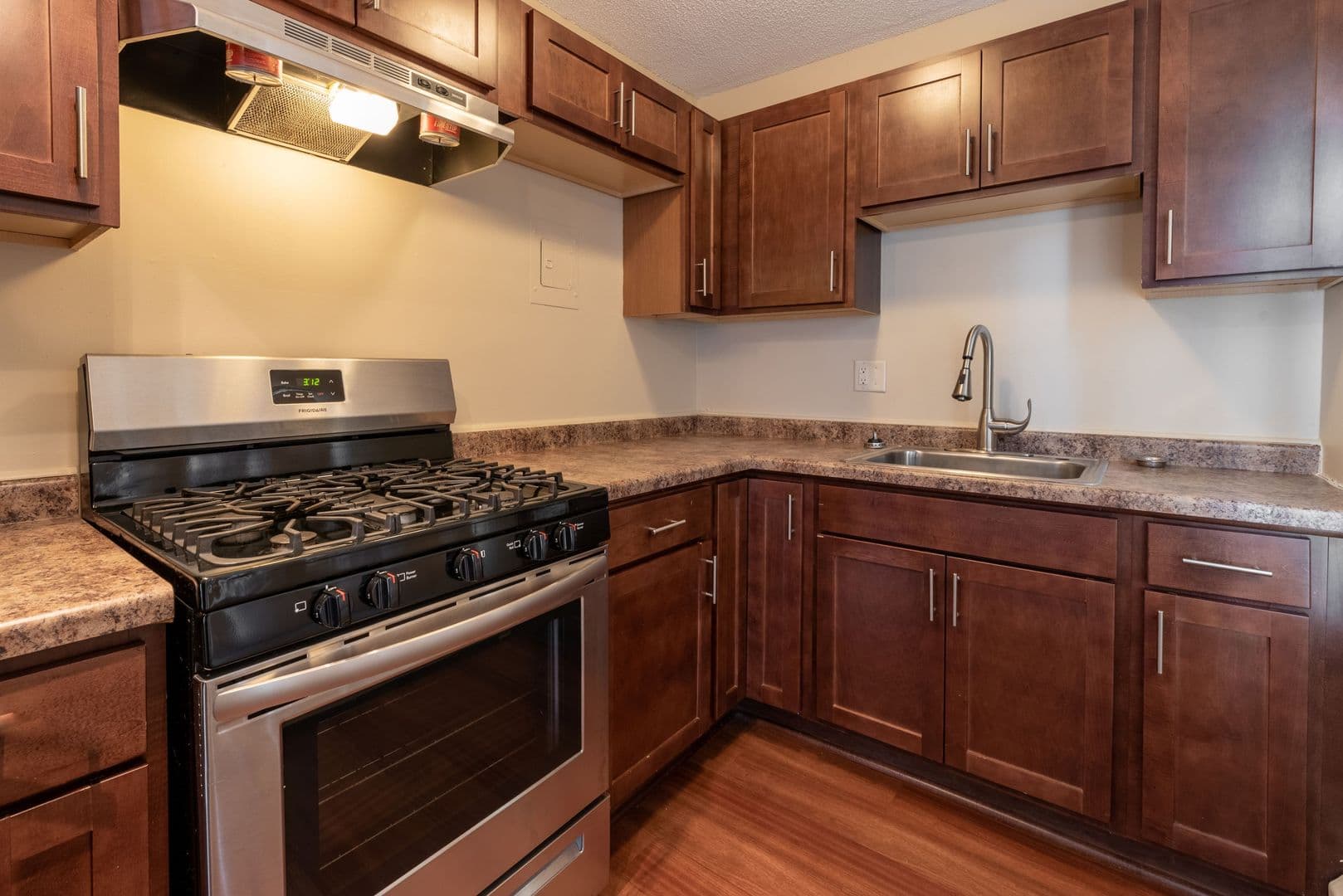 Burnsville Apartment: Cedar Valley Apartments