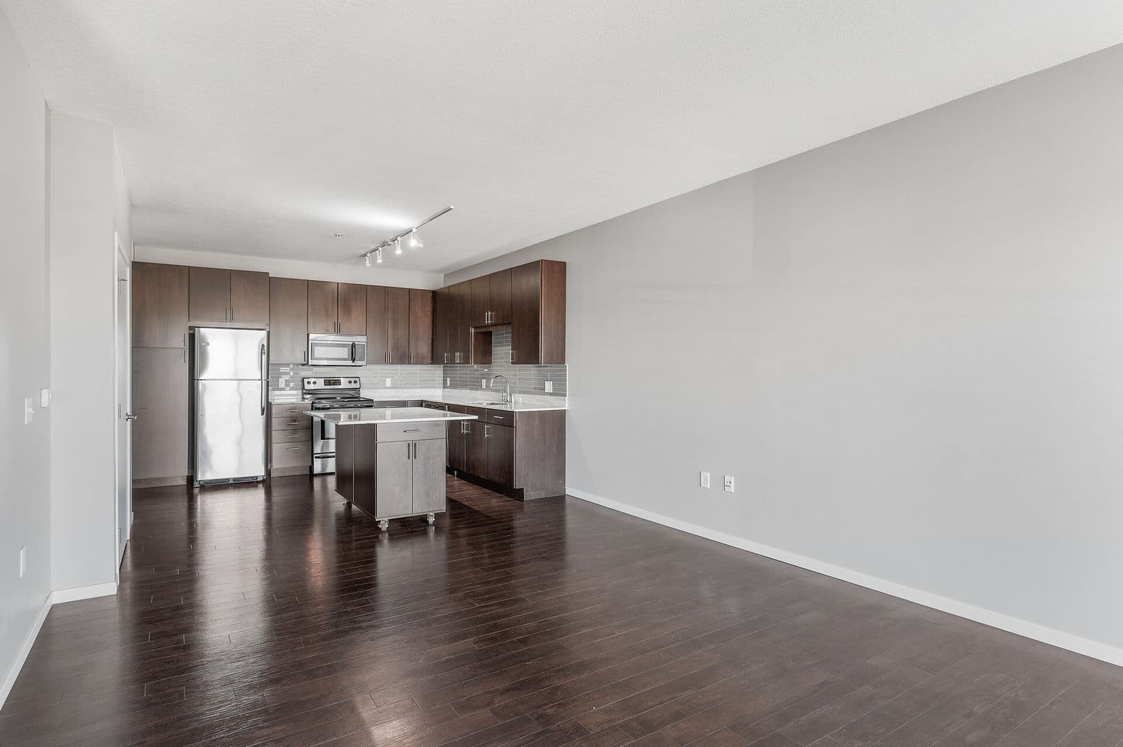 St Louis Park Apartment: 5310 West 16th Street