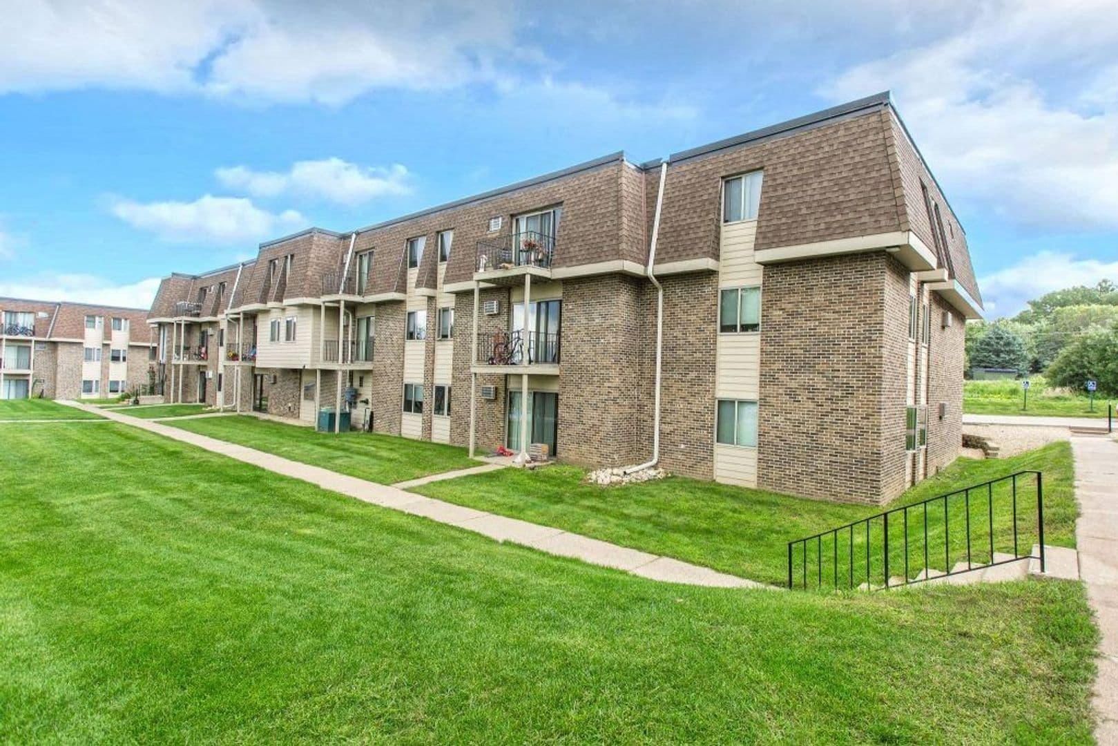 Burnsville Apartment: 12911 County Road 5
